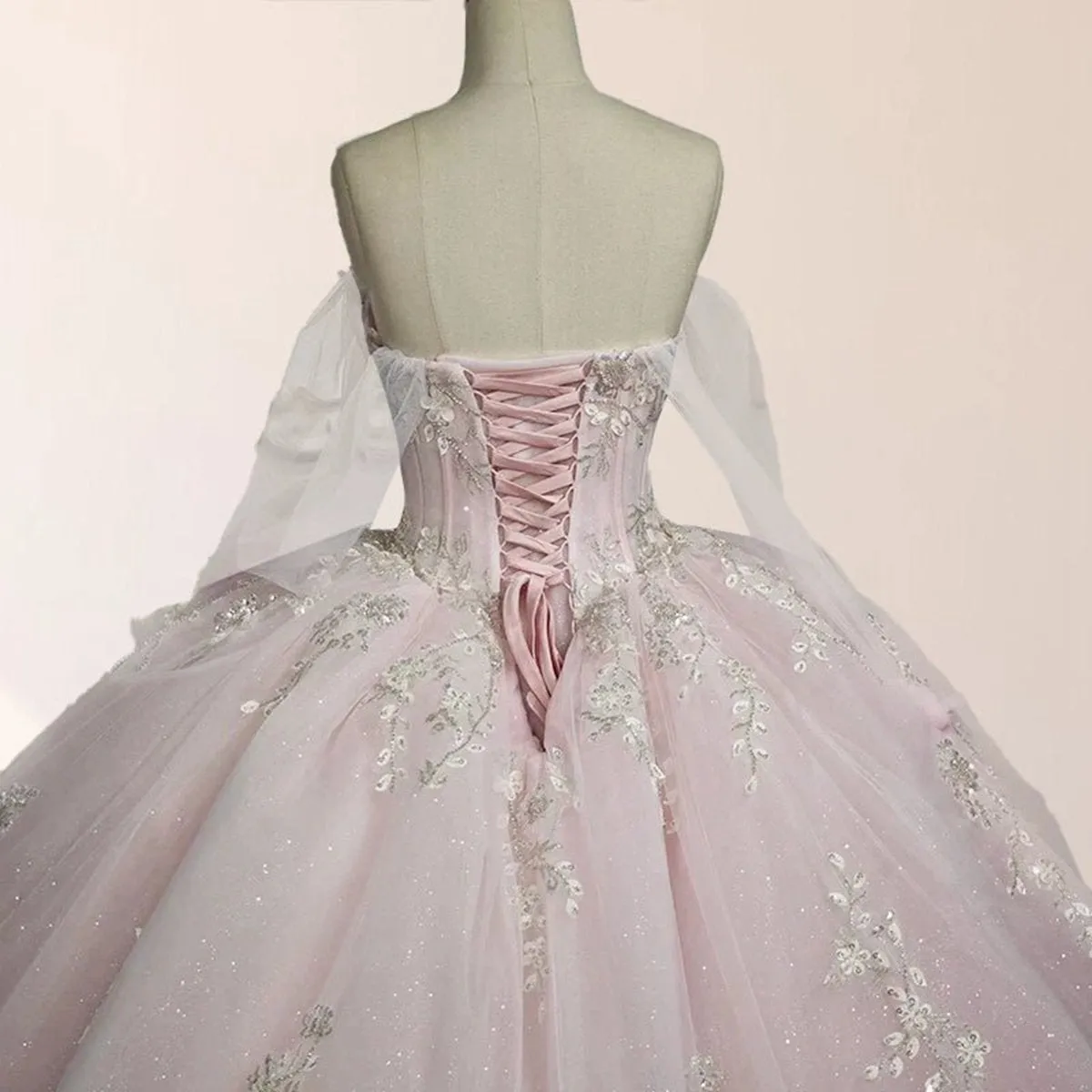 Ball Gown Appliqued Quinceañera Dresses