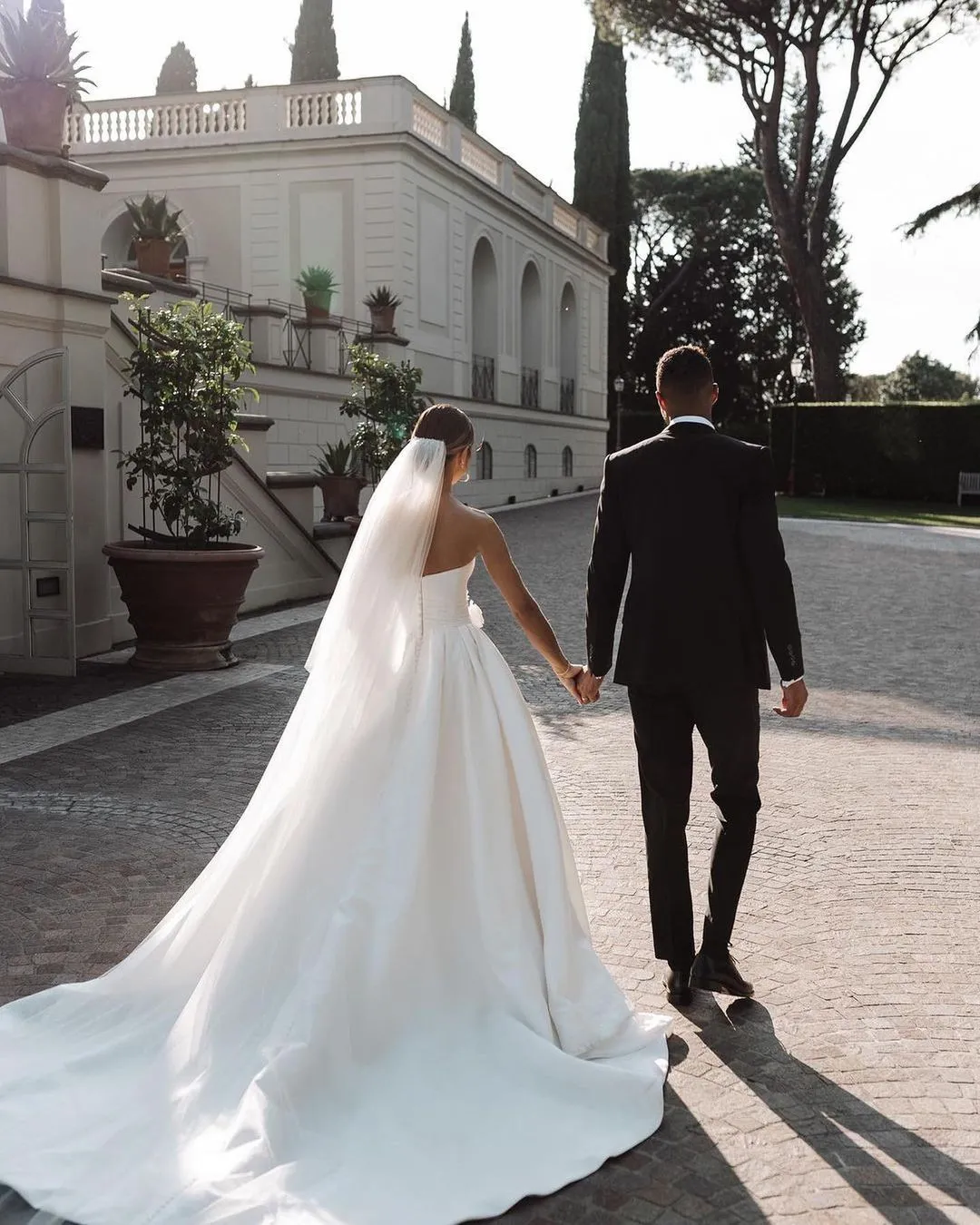 Ball Gown Sweetheart Satin Wedding Dresses
