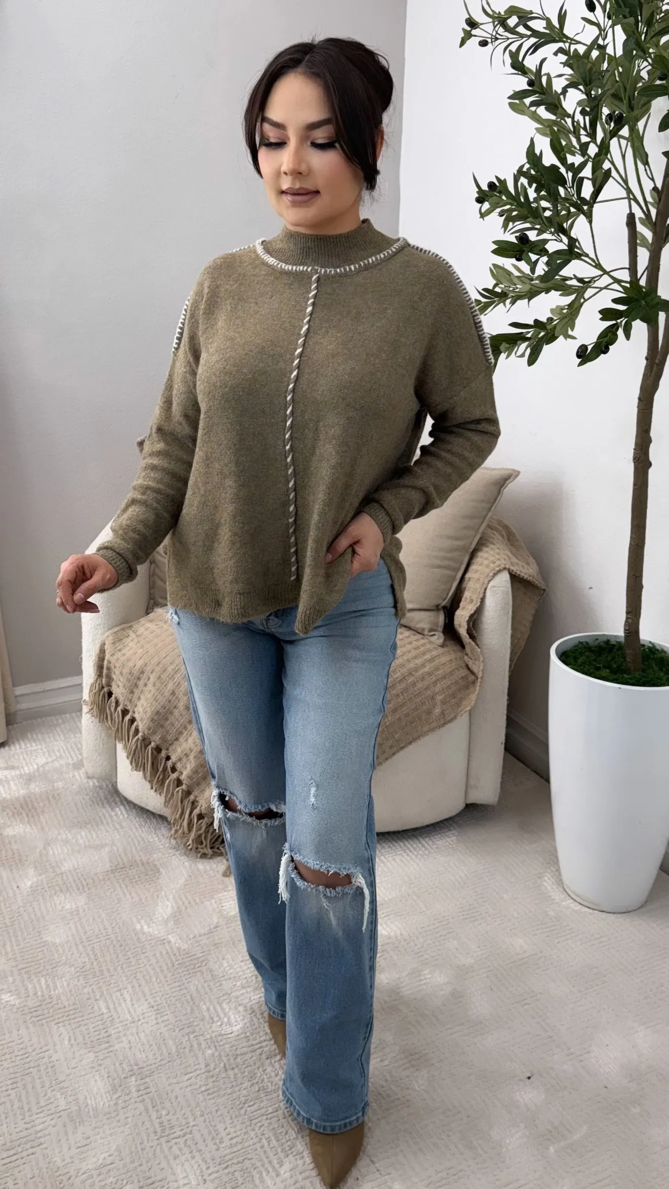 BENTLEY OLIVE/IVORY SWEATER