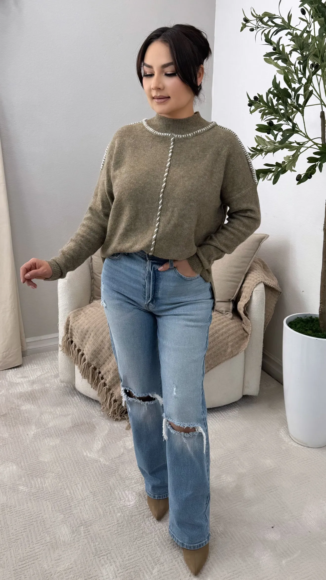 BENTLEY OLIVE/IVORY SWEATER