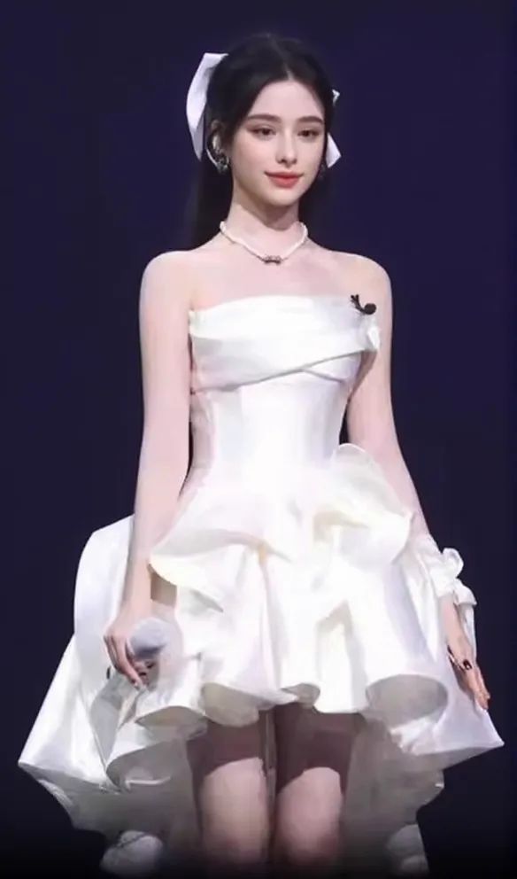 BESTE WHITE STRAPLESS A-LINE MINI DRESS