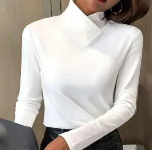 Chloe – simple white elegant t-shirt