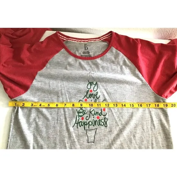 ED- CHRISTMAS PAJAMA SET LONG SLEEVE TOP SIZE MEDIUM WITH FLEECE BOTTOMS SIZE M