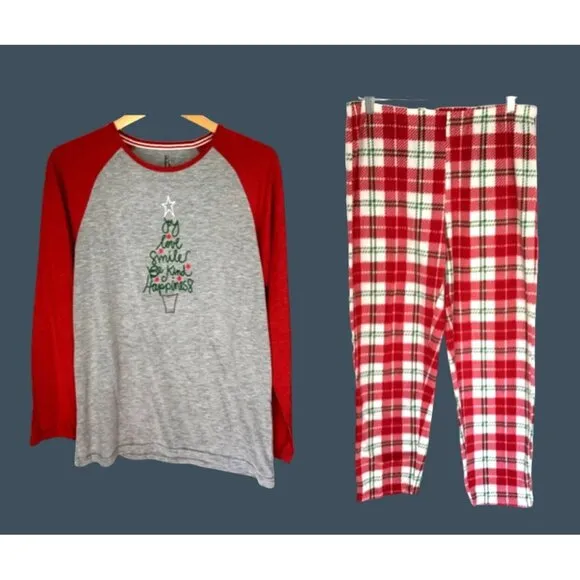 ED- CHRISTMAS PAJAMA SET LONG SLEEVE TOP SIZE MEDIUM WITH FLEECE BOTTOMS SIZE M