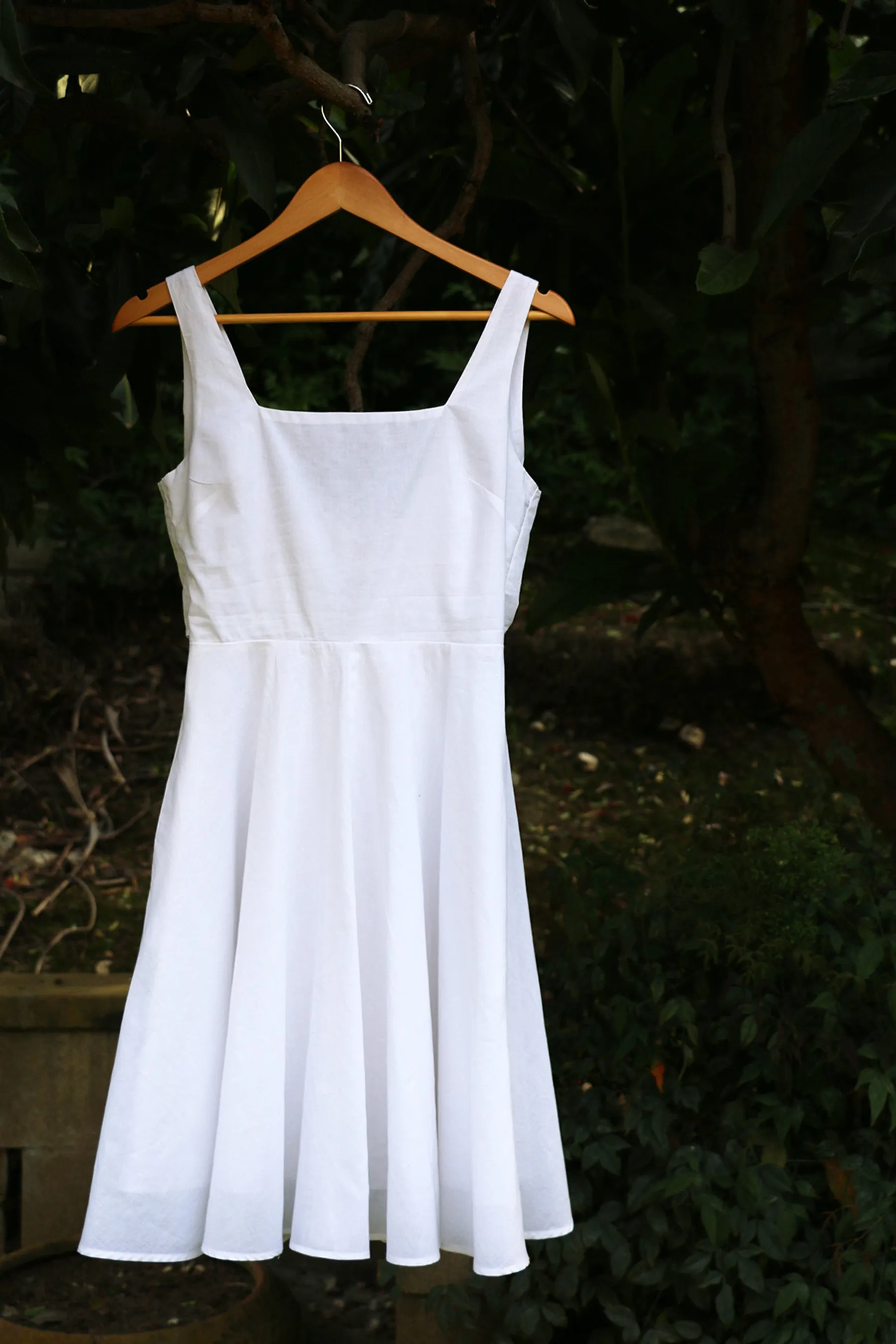 EMMA | White