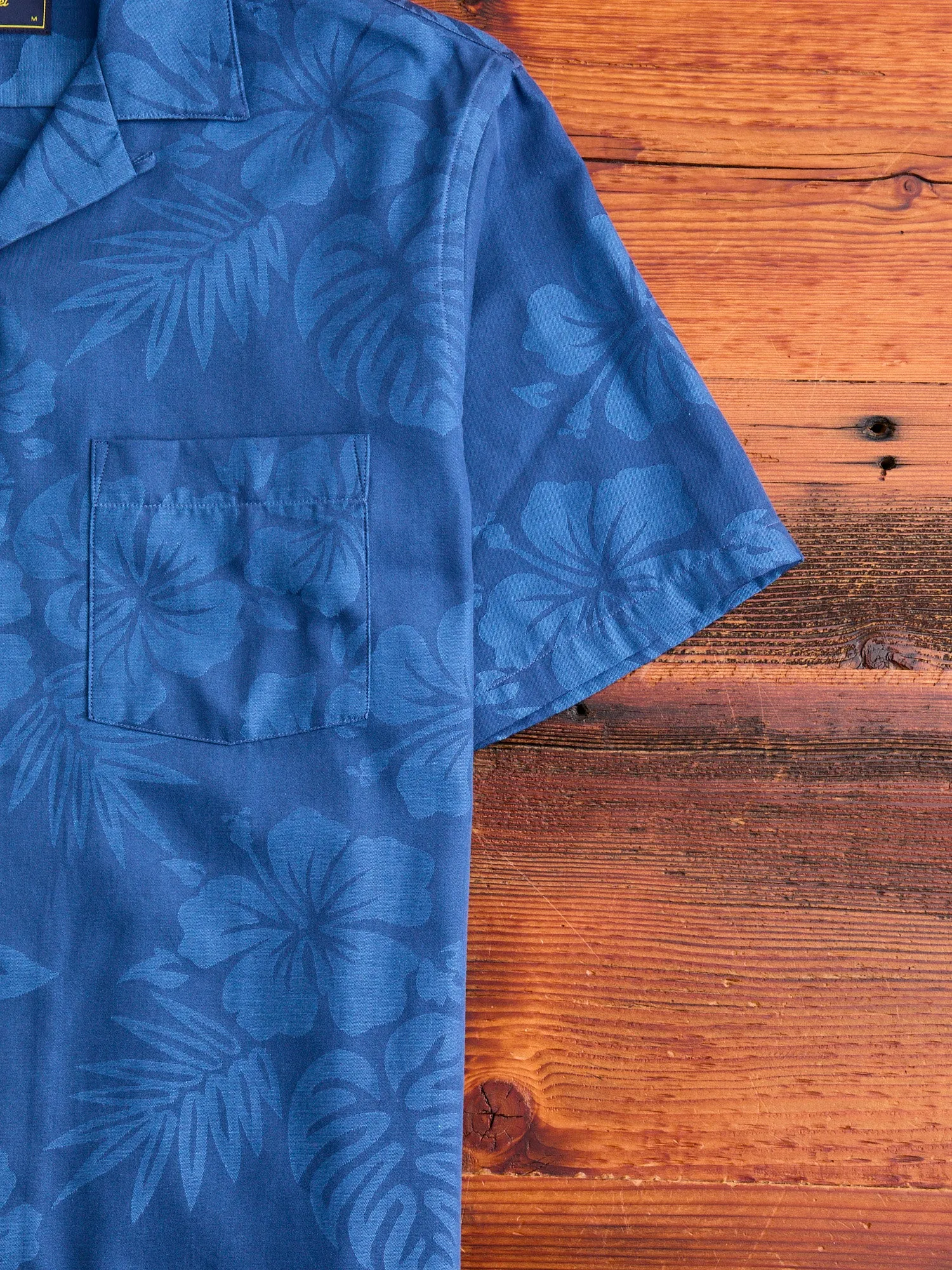 Island Jacquard Flowers Button-Up Shirt in Blue