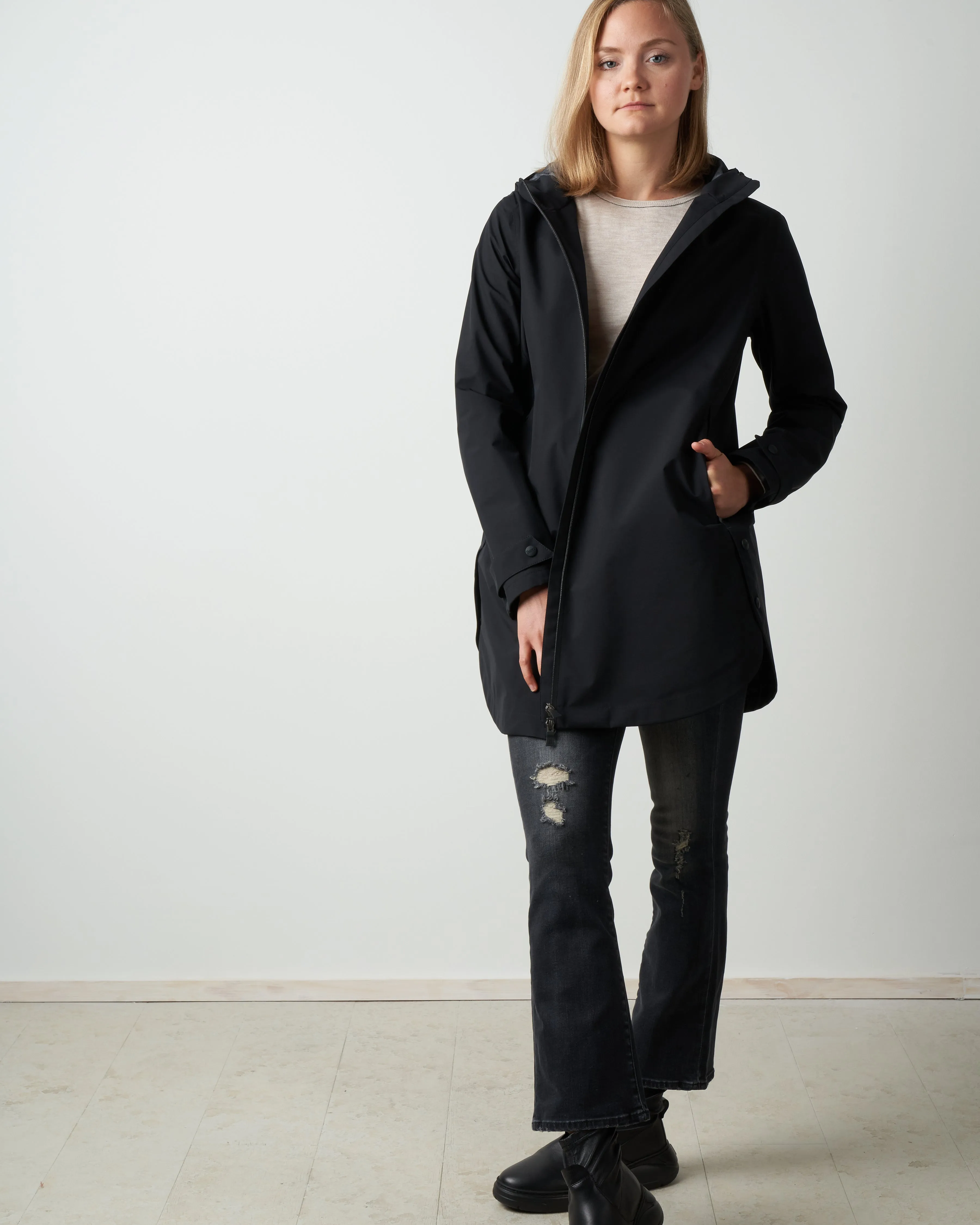 laminar coat w/ side snaps - black