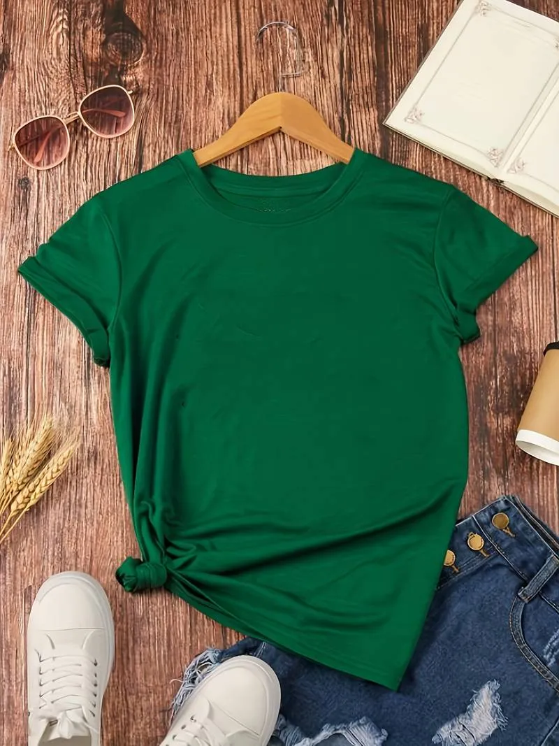 Lily – plain, simple crew neck t-shirt