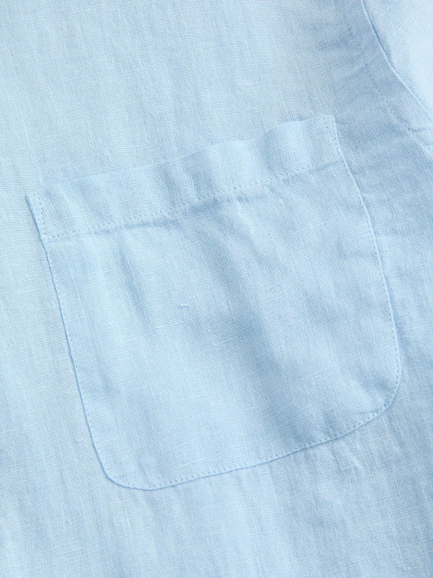 Linen Button-Up Shirt in Sky