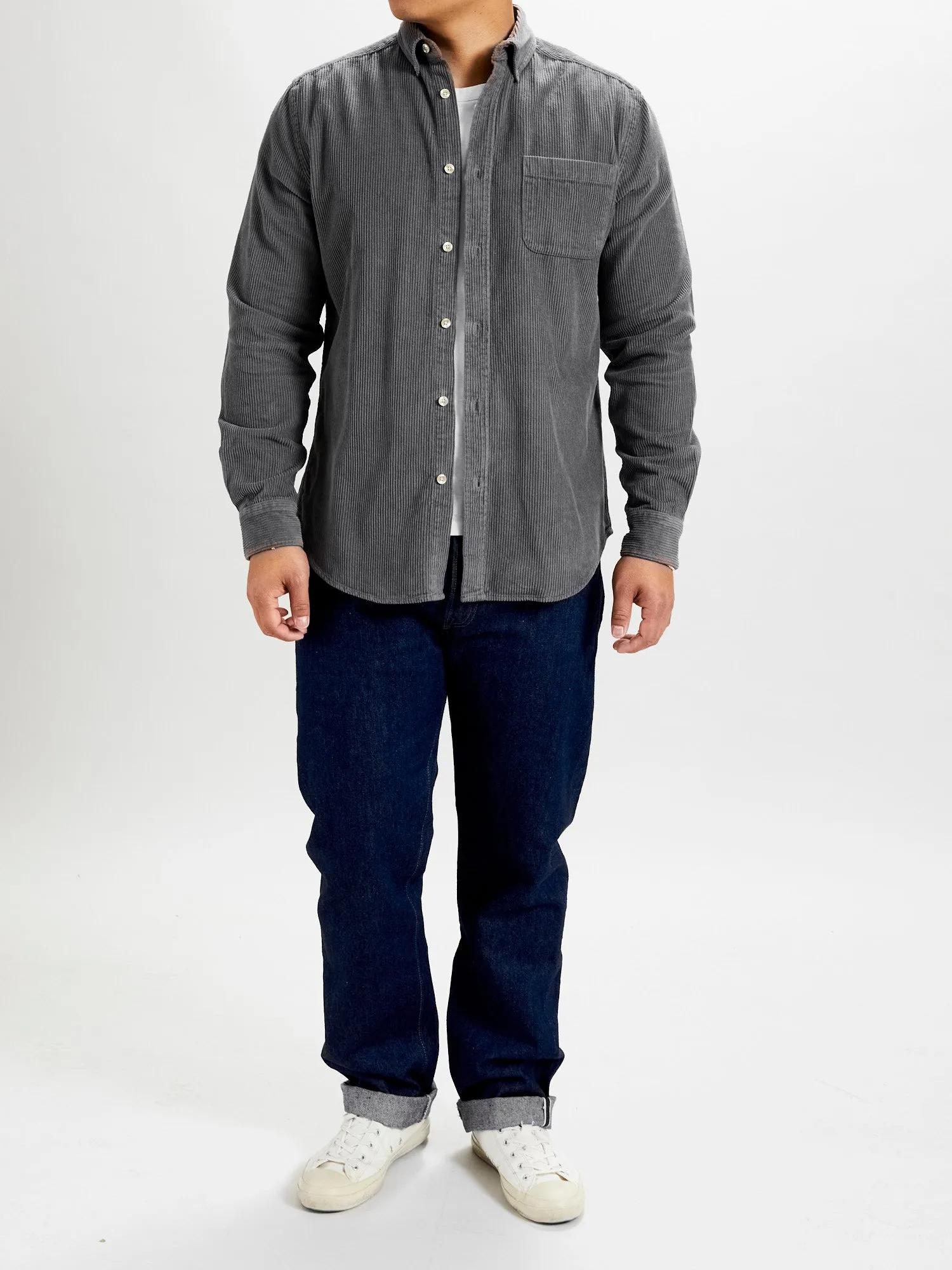 Lobo Button-Up Shirt in Anthracite