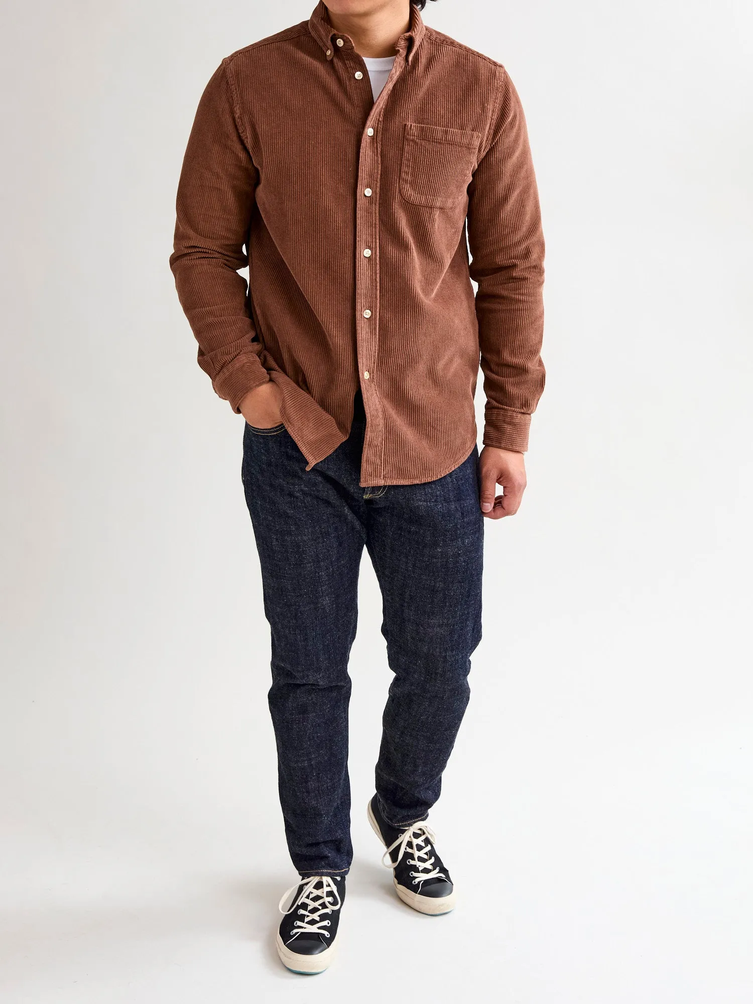 Lobo Button-Up Shirt in Brown