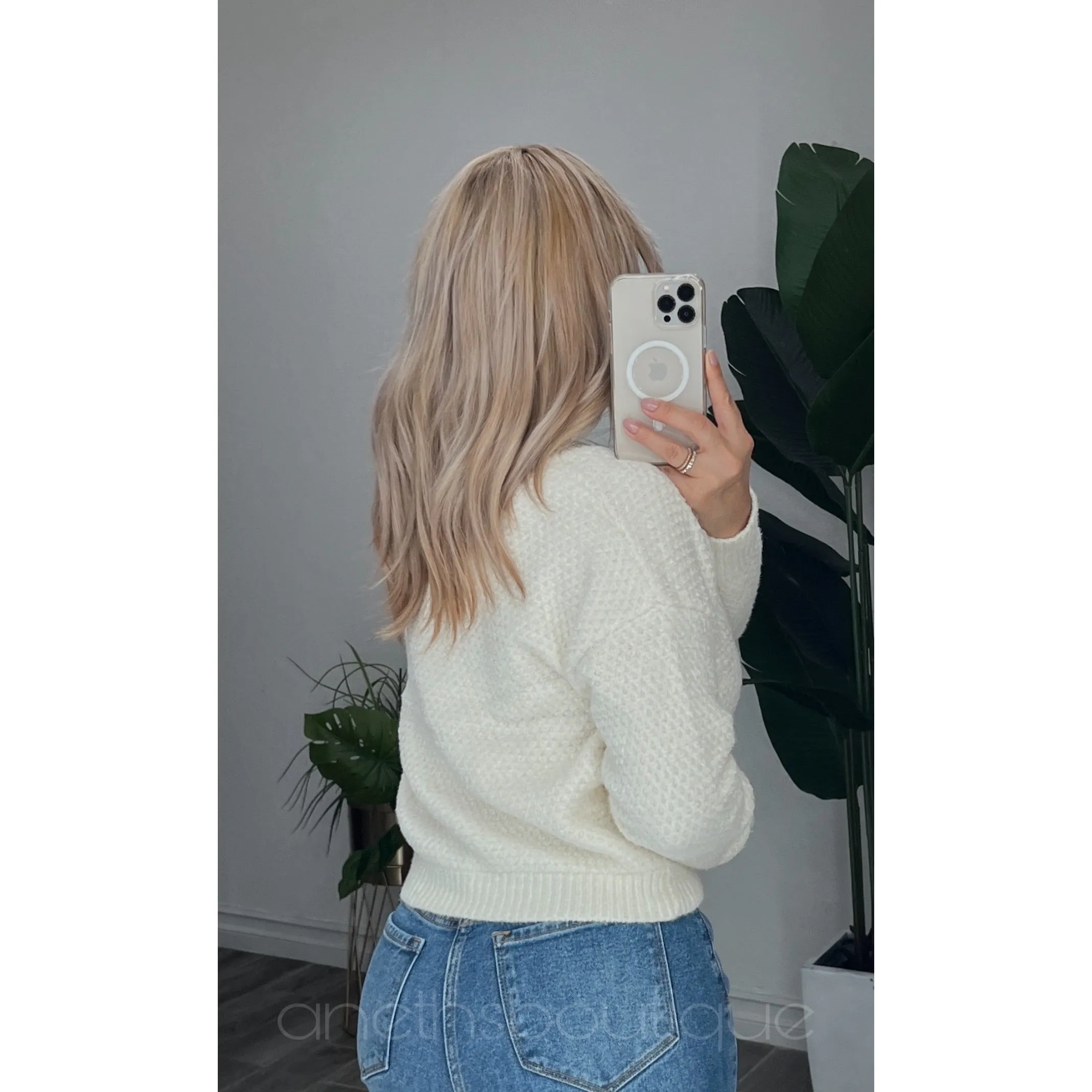 LOVER CREAM SWEATER