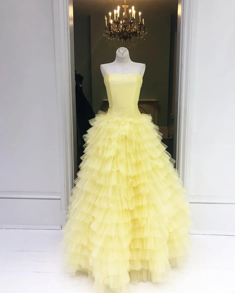 Quinceanera Dresses Elegant Strapless Floor Length Prom Dresses Ball Gown