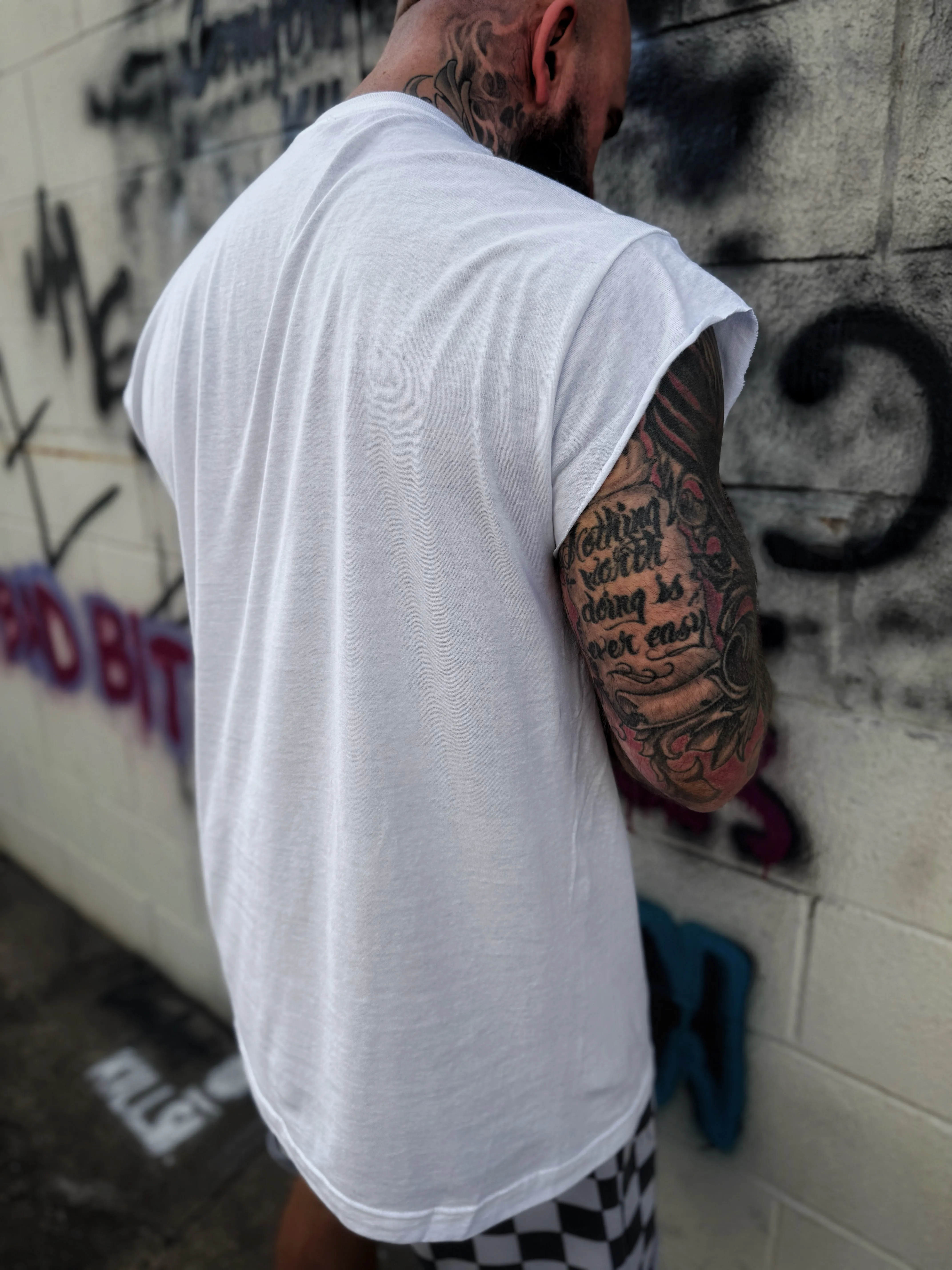 ROAD RASH MUSCLE WHITE TEE