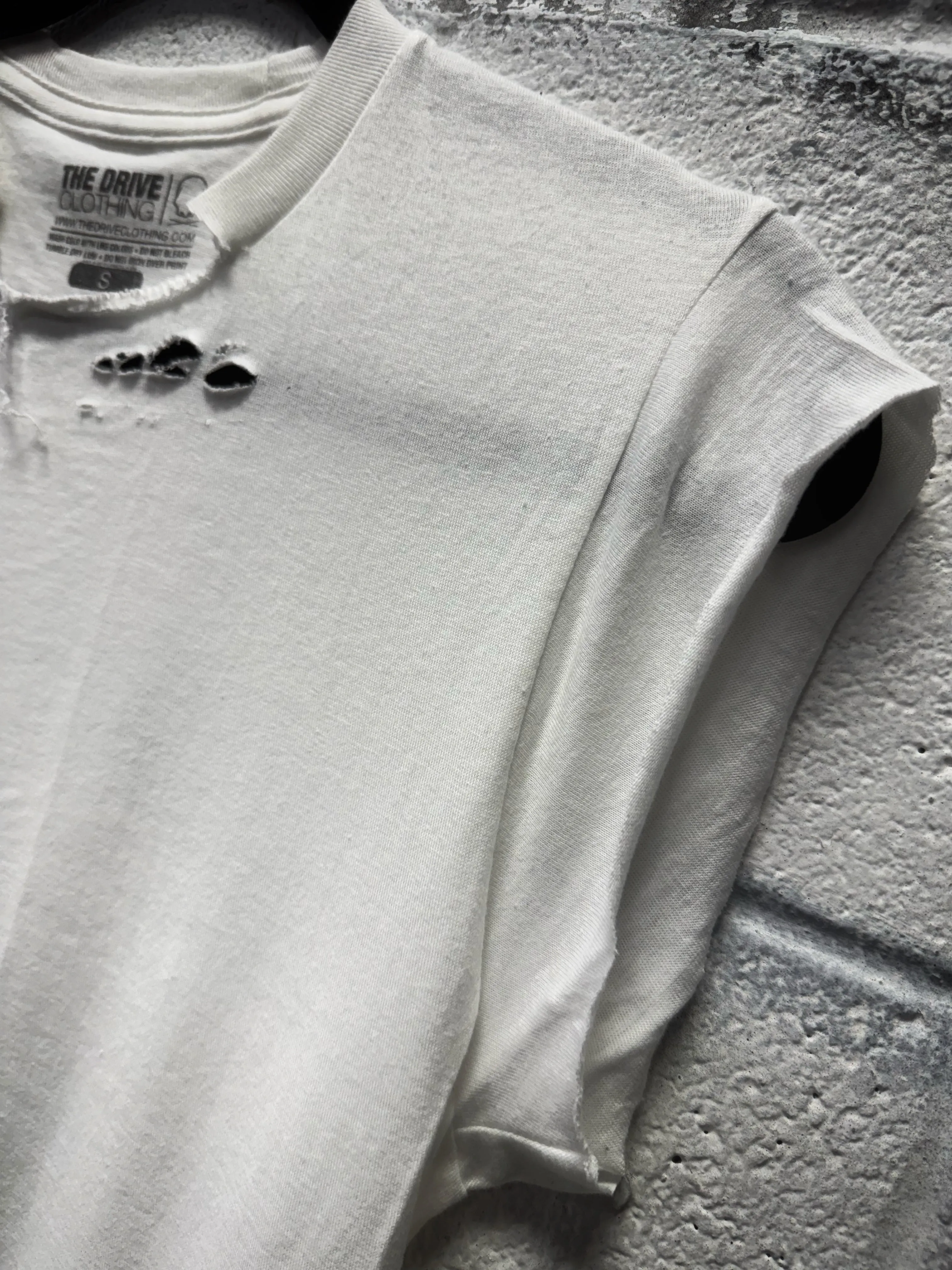 ROAD RASH MUSCLE WHITE TEE