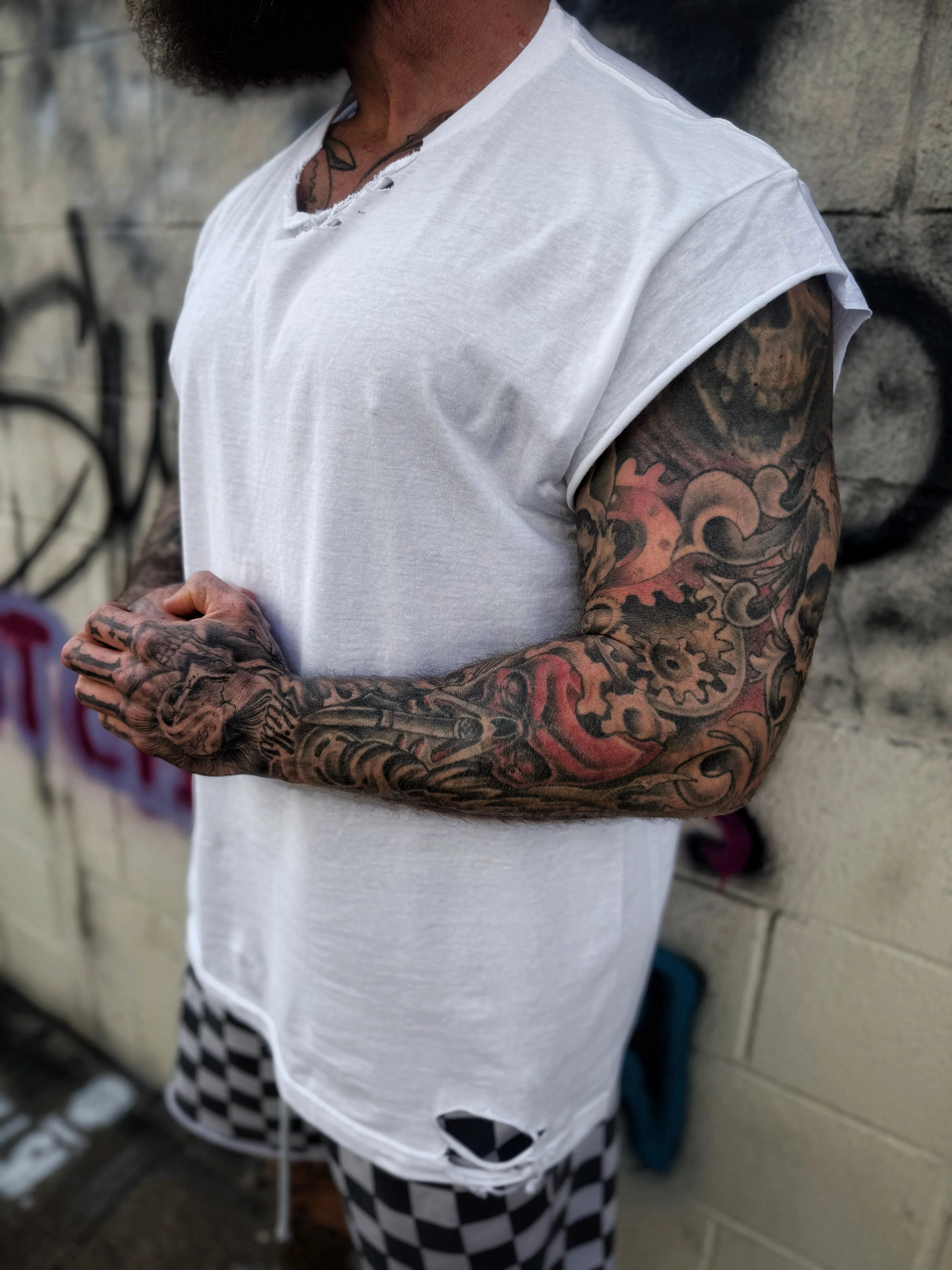 ROAD RASH MUSCLE WHITE TEE