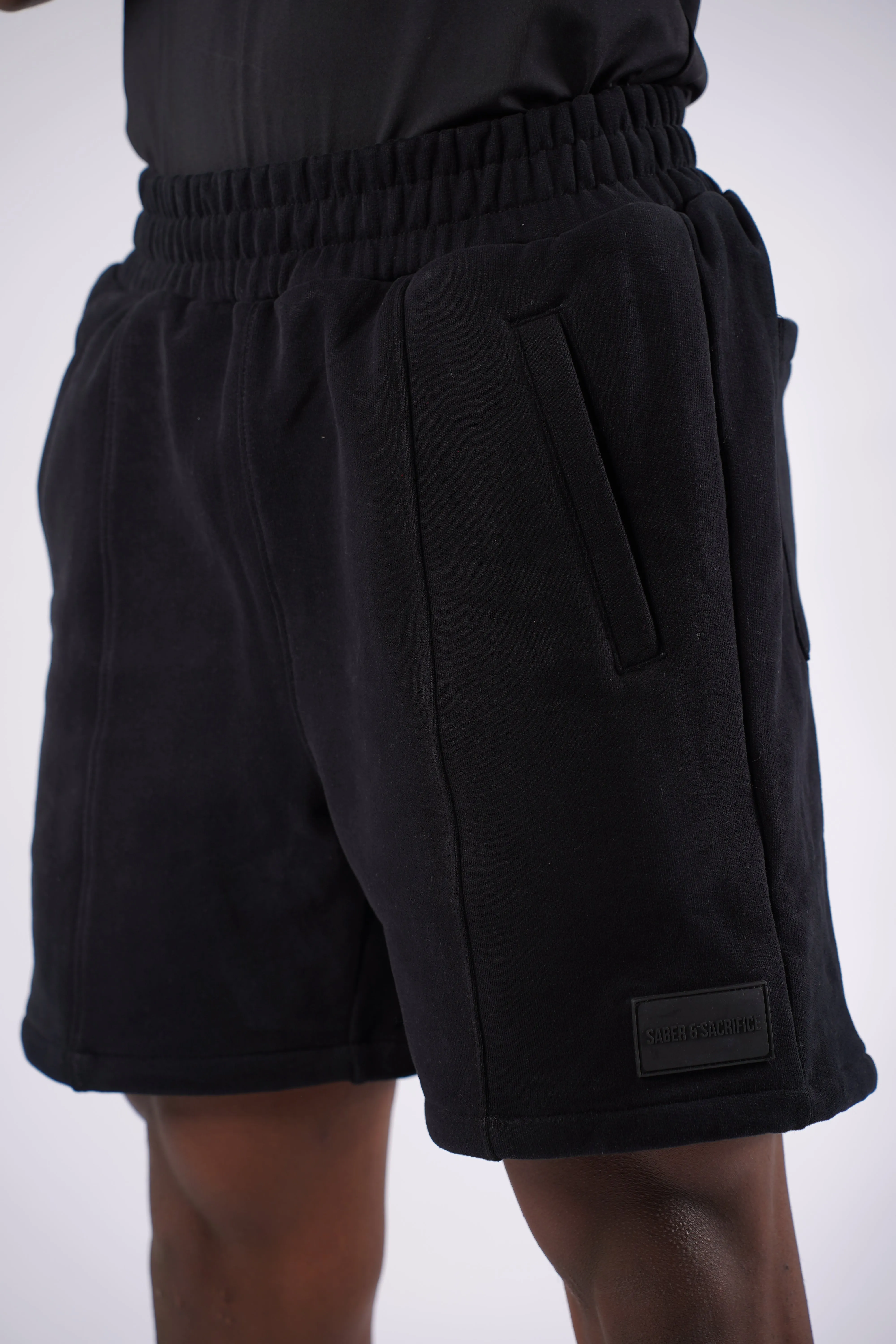 Saber Essential Sweat Shorts [BLACK]