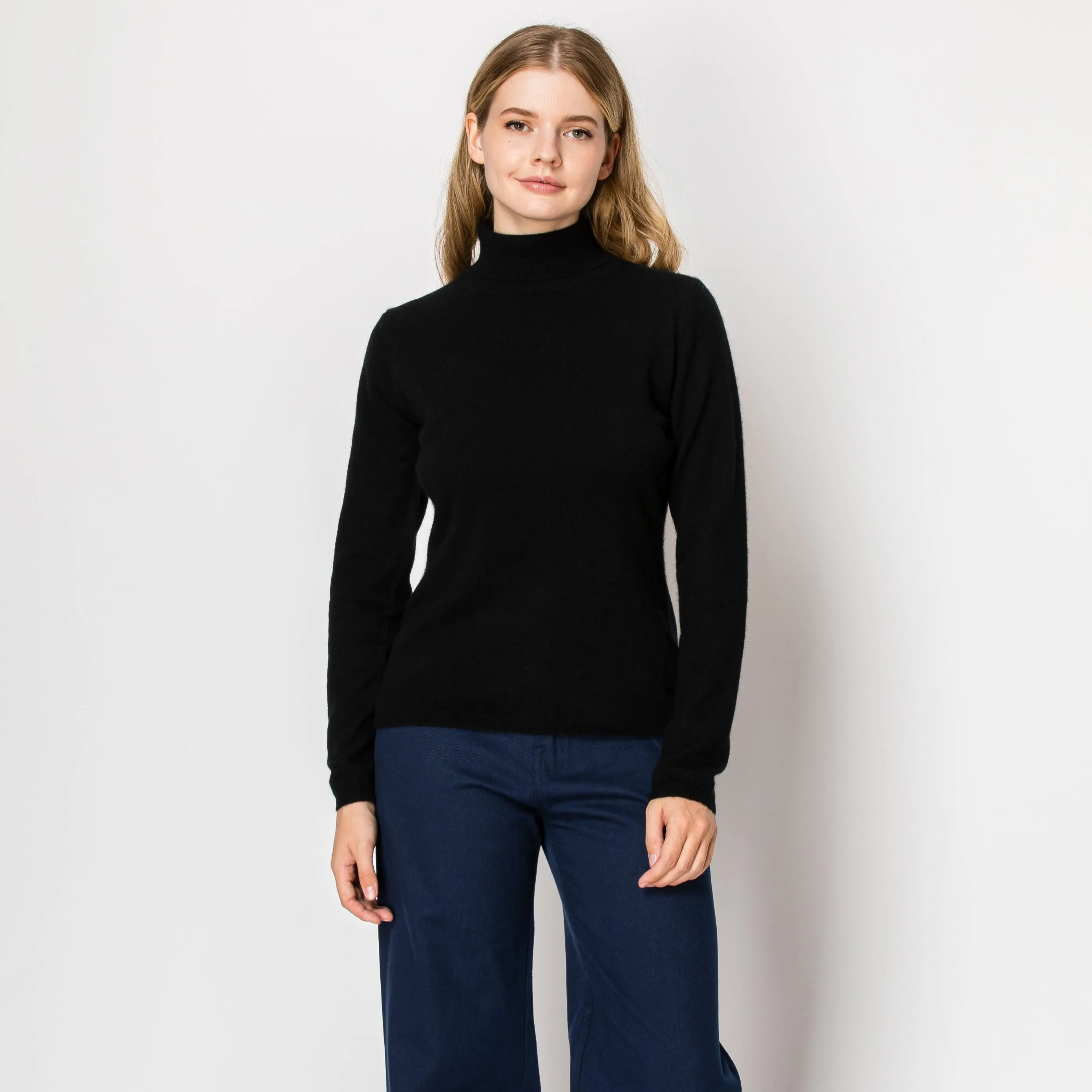 Susanna Cashmere Turtleneck Pullover In Black