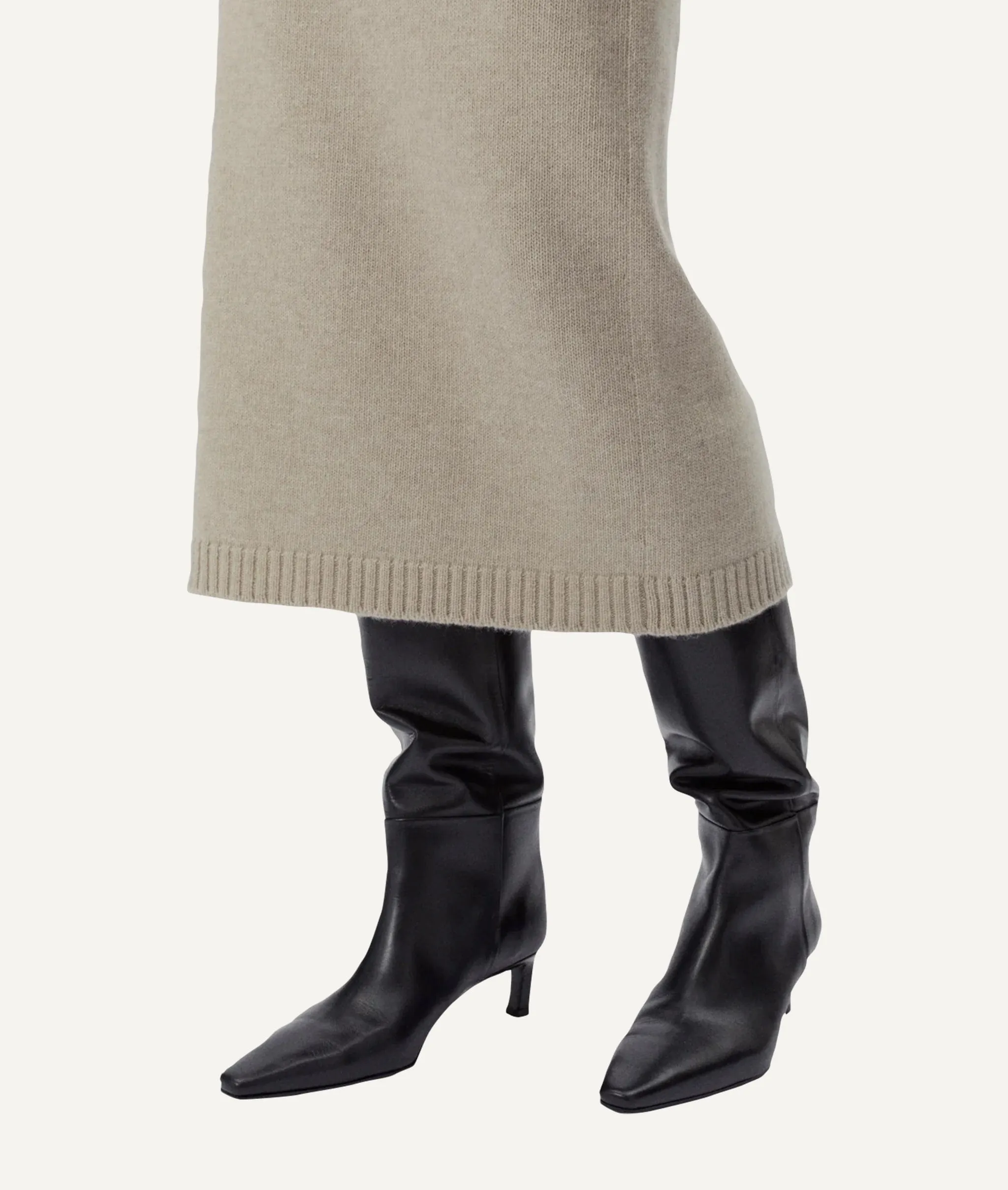 The Woolen Pencil Skirt