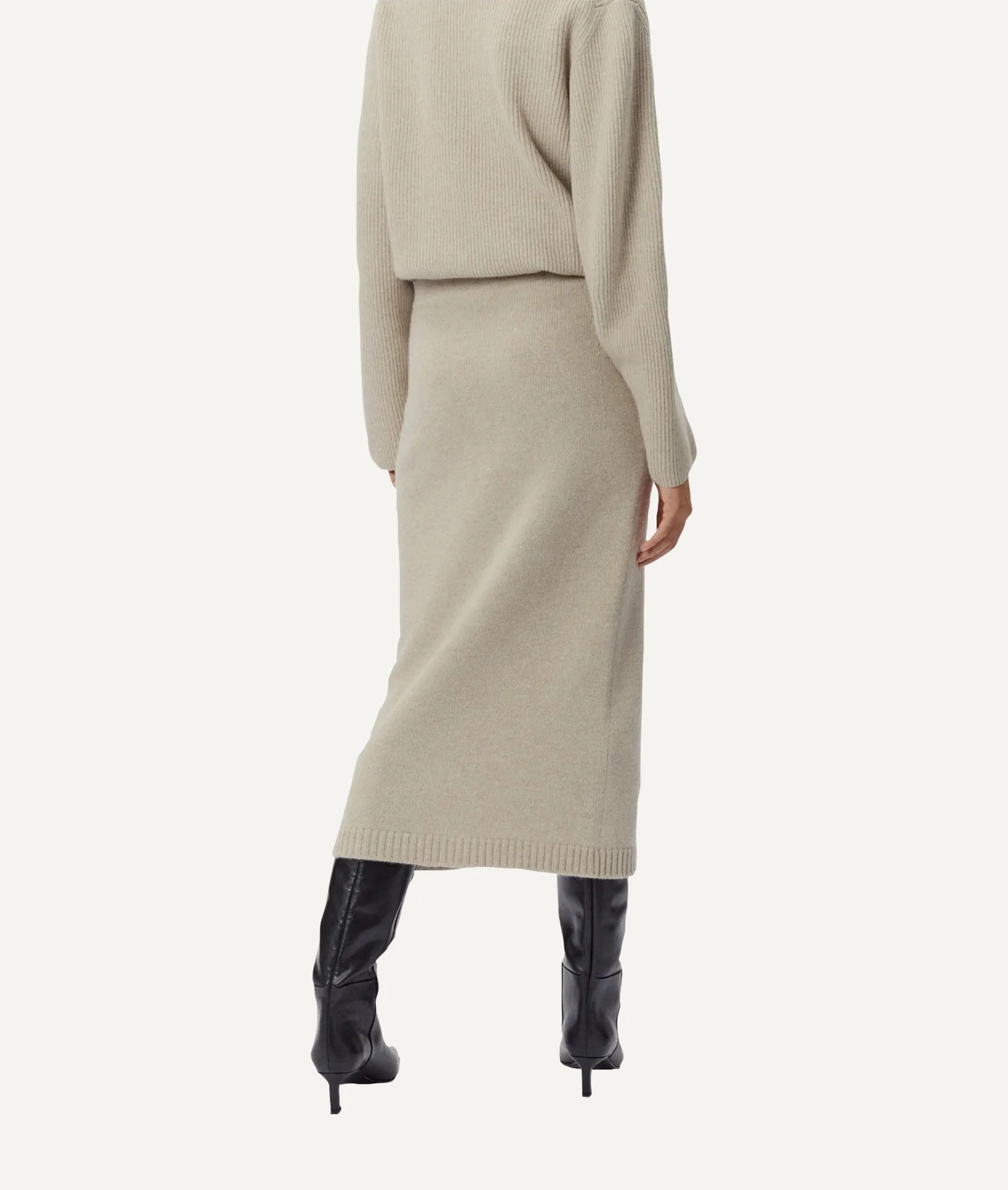 The Woolen Pencil Skirt