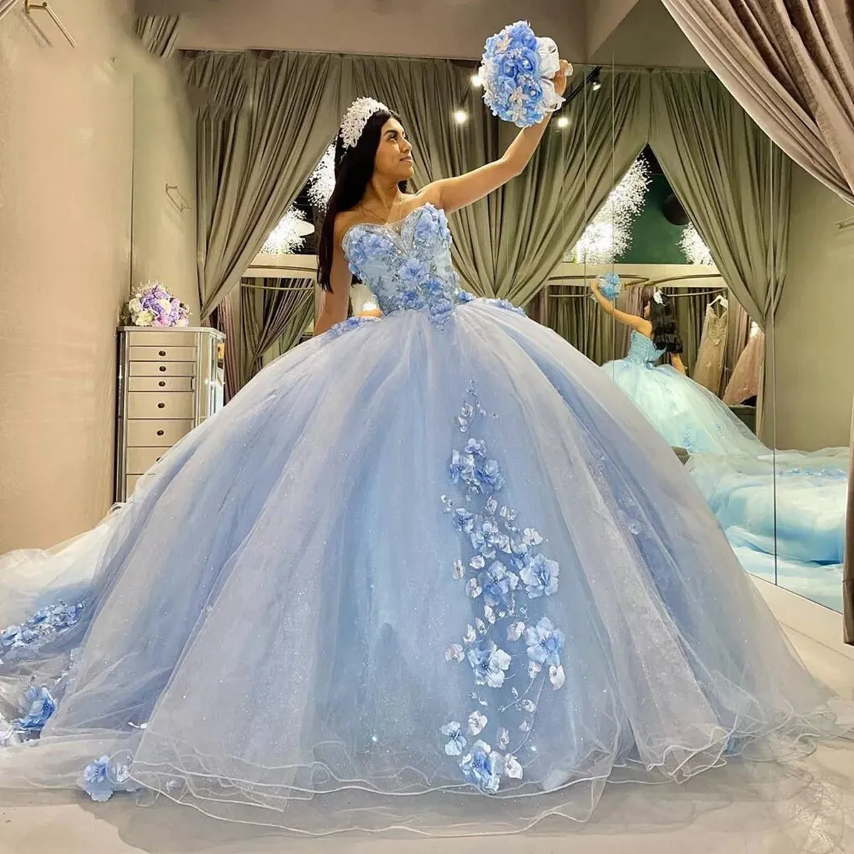 Tulle Ball-Gown Strapless Sleeveless Quinceanera Dresses