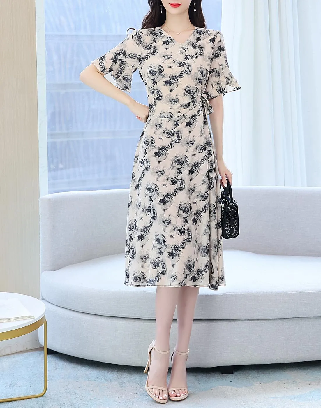 Women's Mid-Length Ruched Summer Summer Frock with Elegant Sleeves