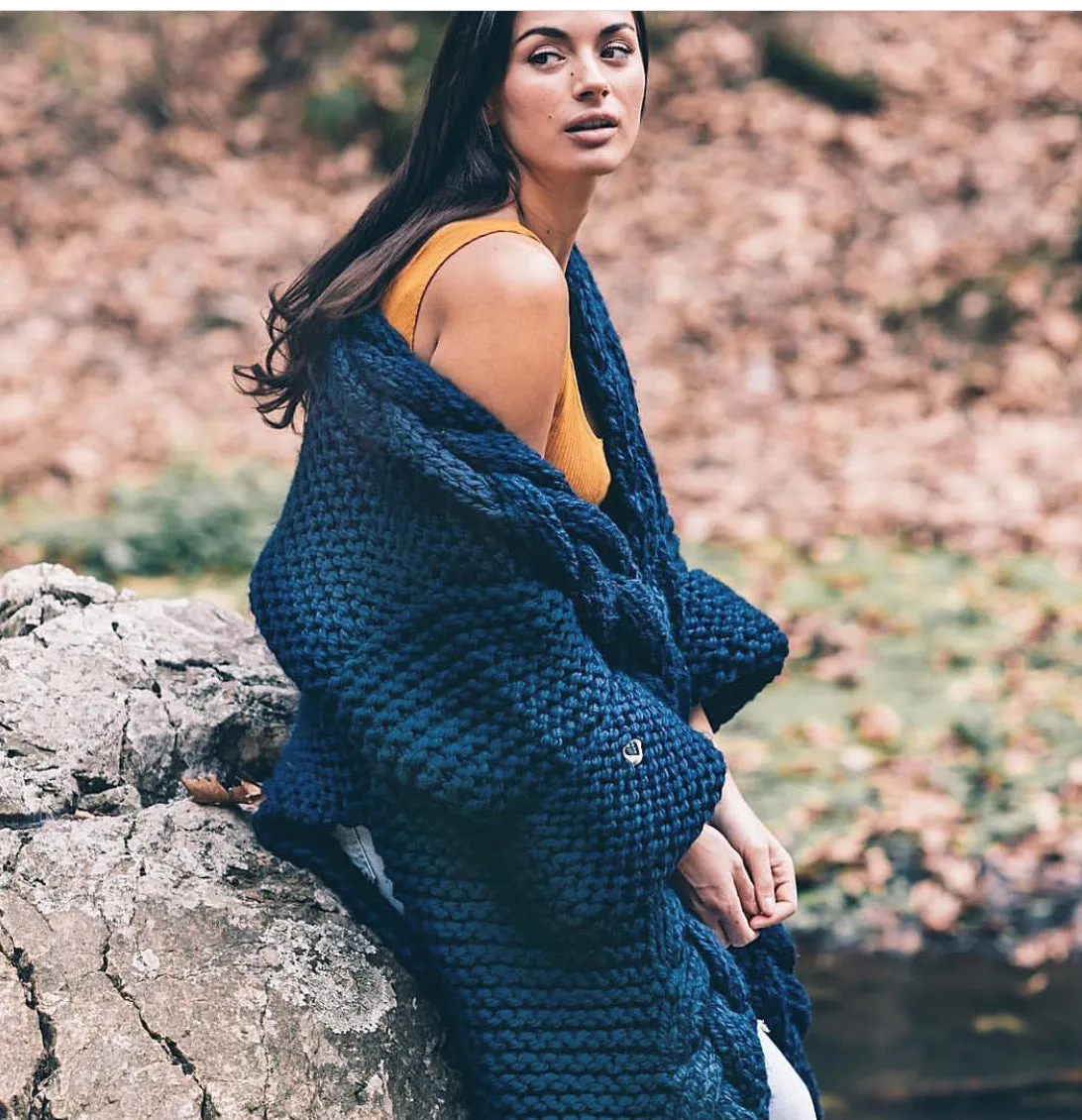 Women‘s Tassel Knitted Coat