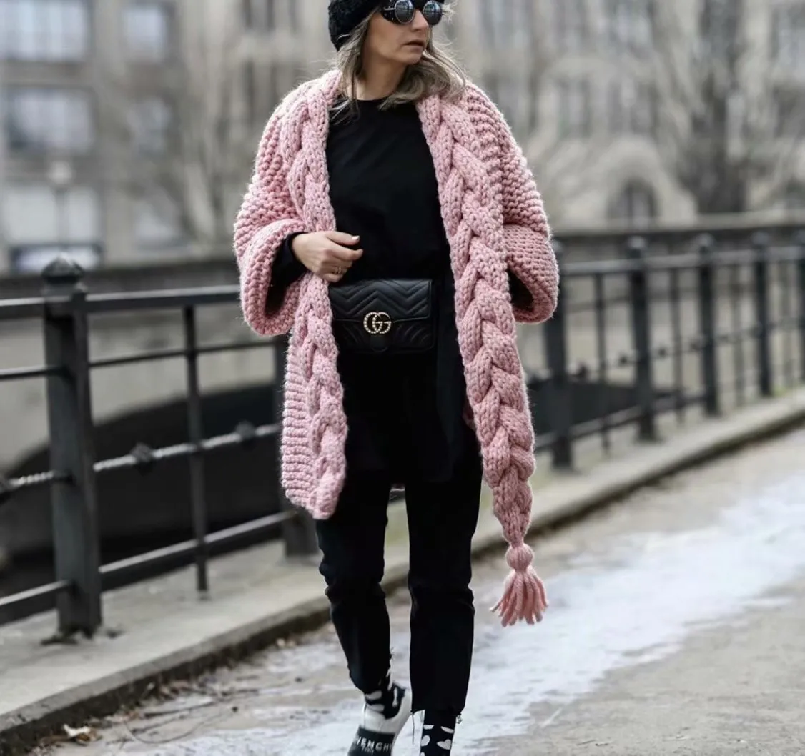 Women‘s Tassel Knitted Coat