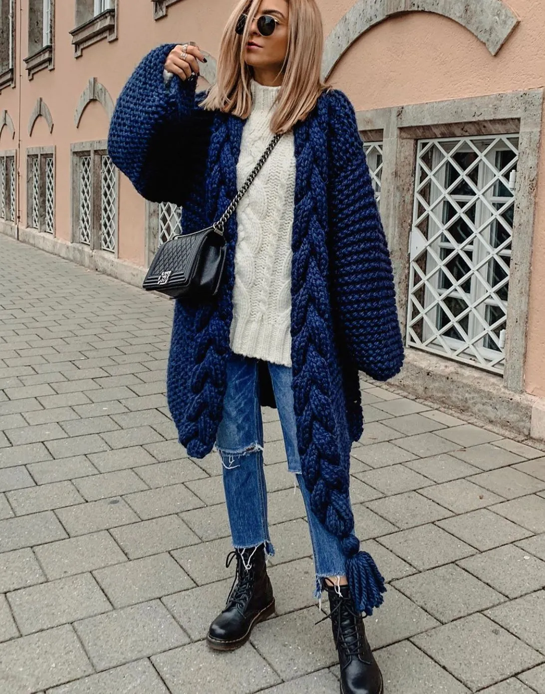 Women‘s Tassel Knitted Coat