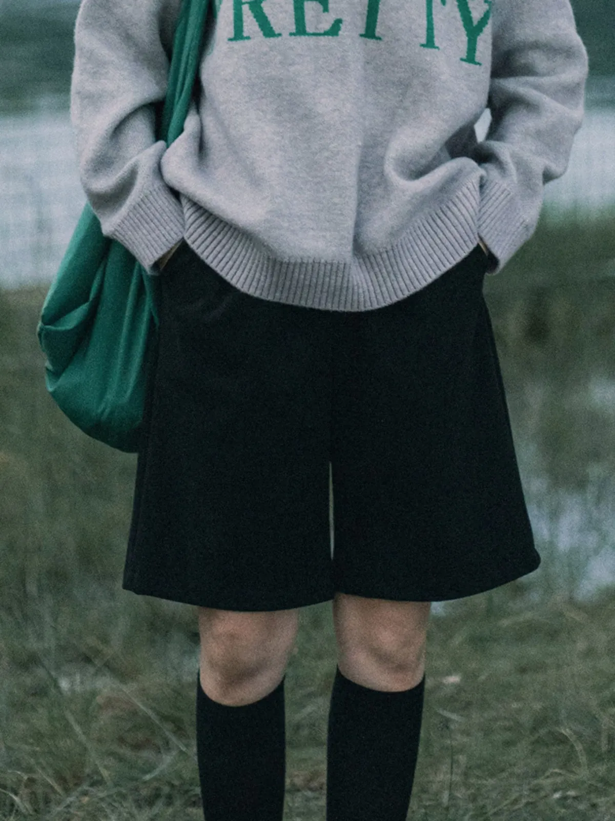 Woolen Five Quarter Pants